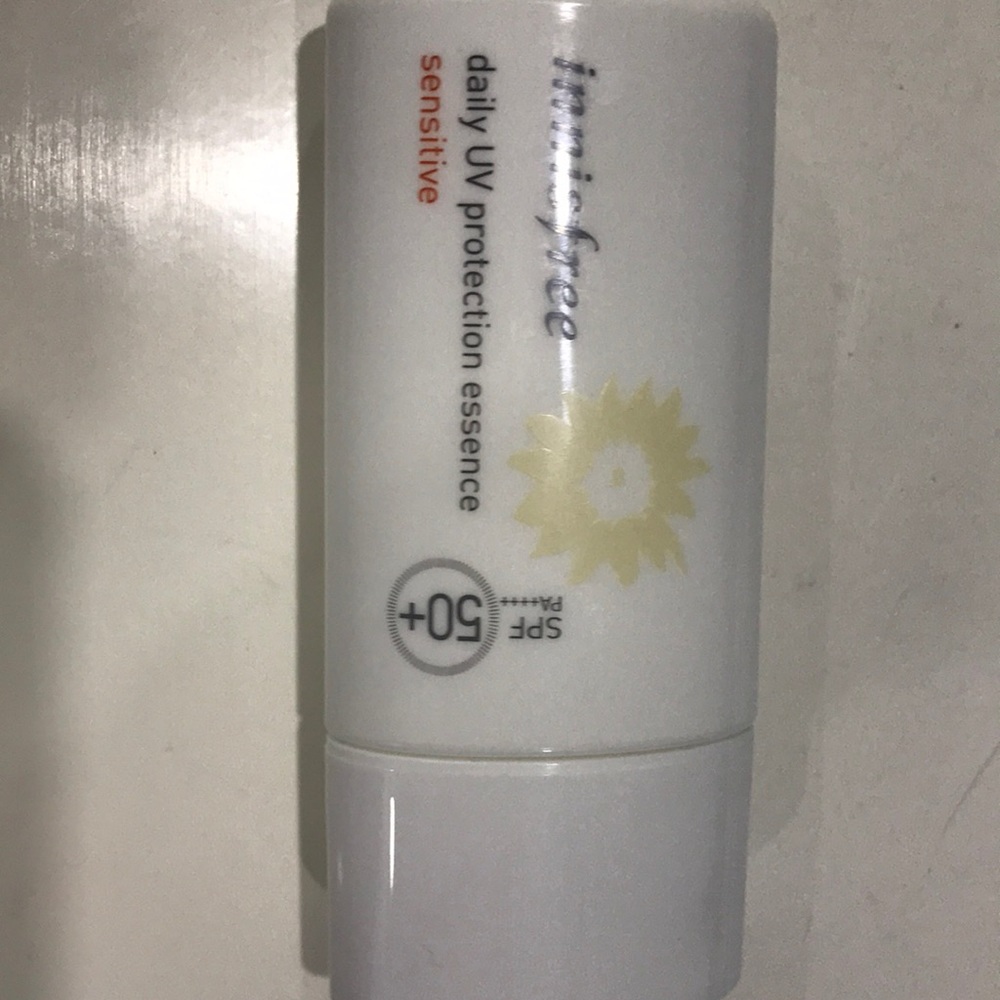 Innisfree daily UV protection essence